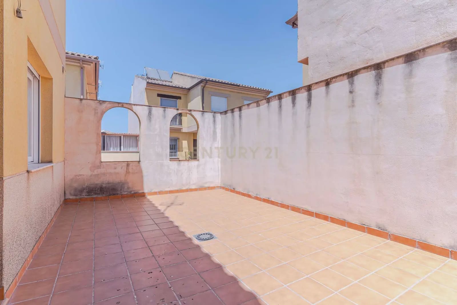 Pareado de 3 habitaciones en Fuente Vaqueros en venta - 187.000 € (Ref: 9909825)