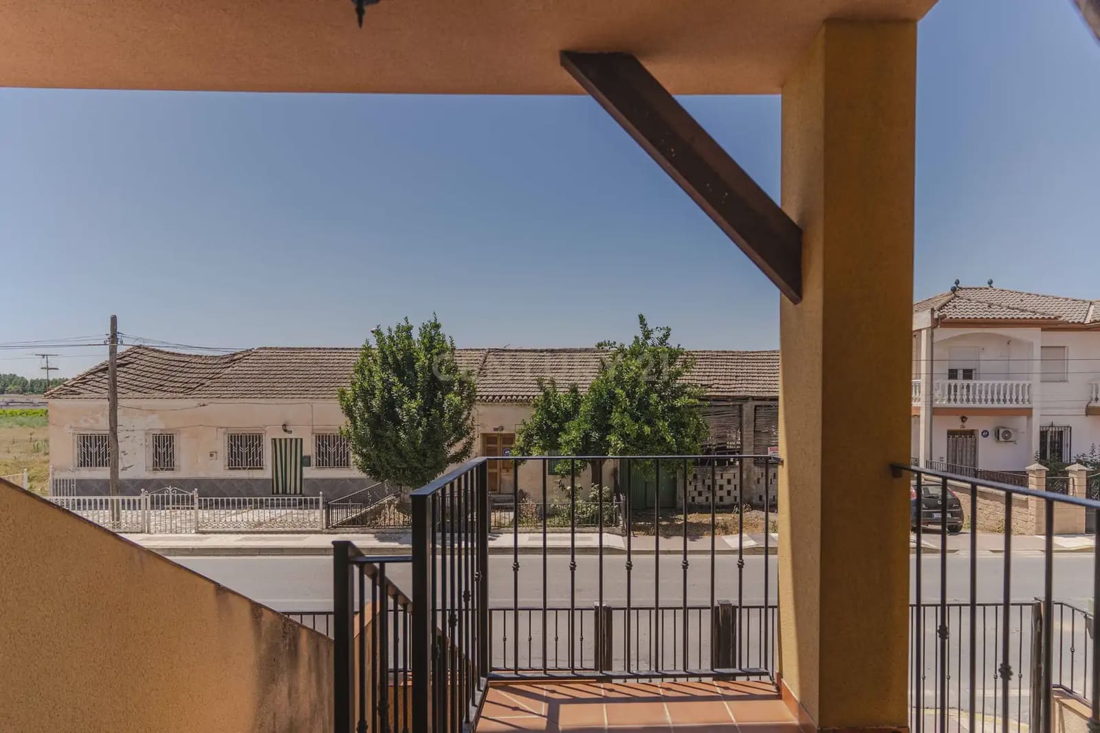 Pareado de 3 habitaciones en Fuente Vaqueros en venta - 187.000 € (Ref: 9909825)