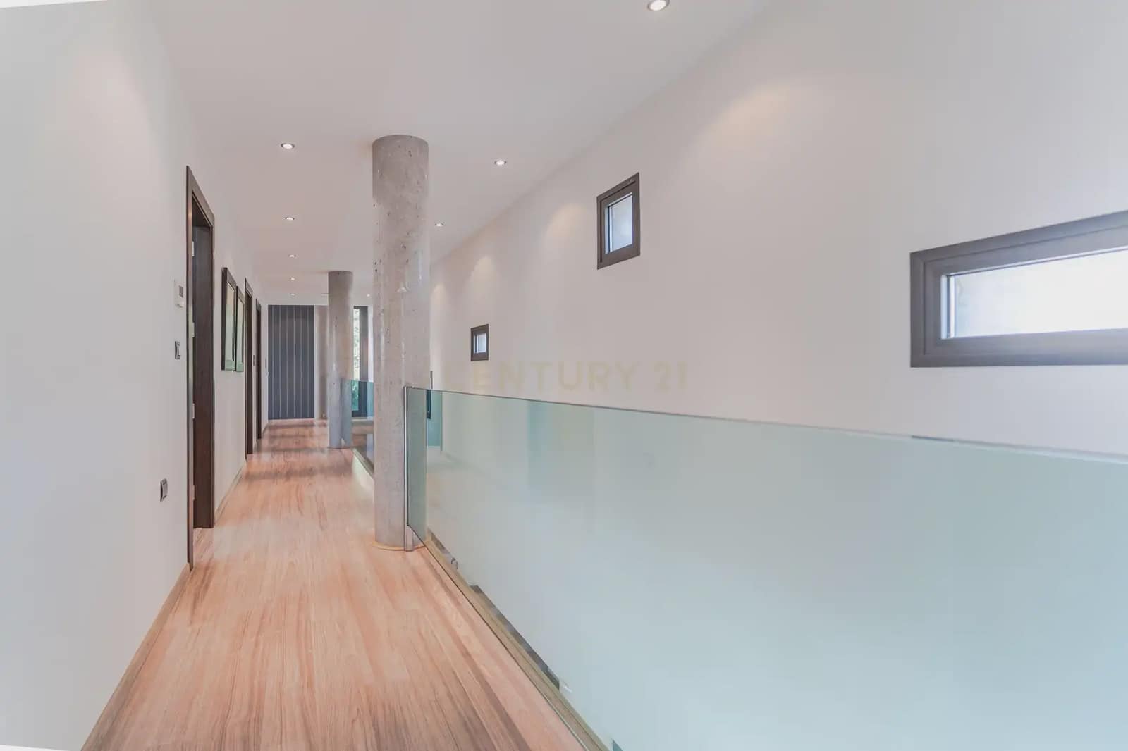 4 sovrum Villa till salu i Gojar med pool garage - 950 000 € (Ref: 9914603)