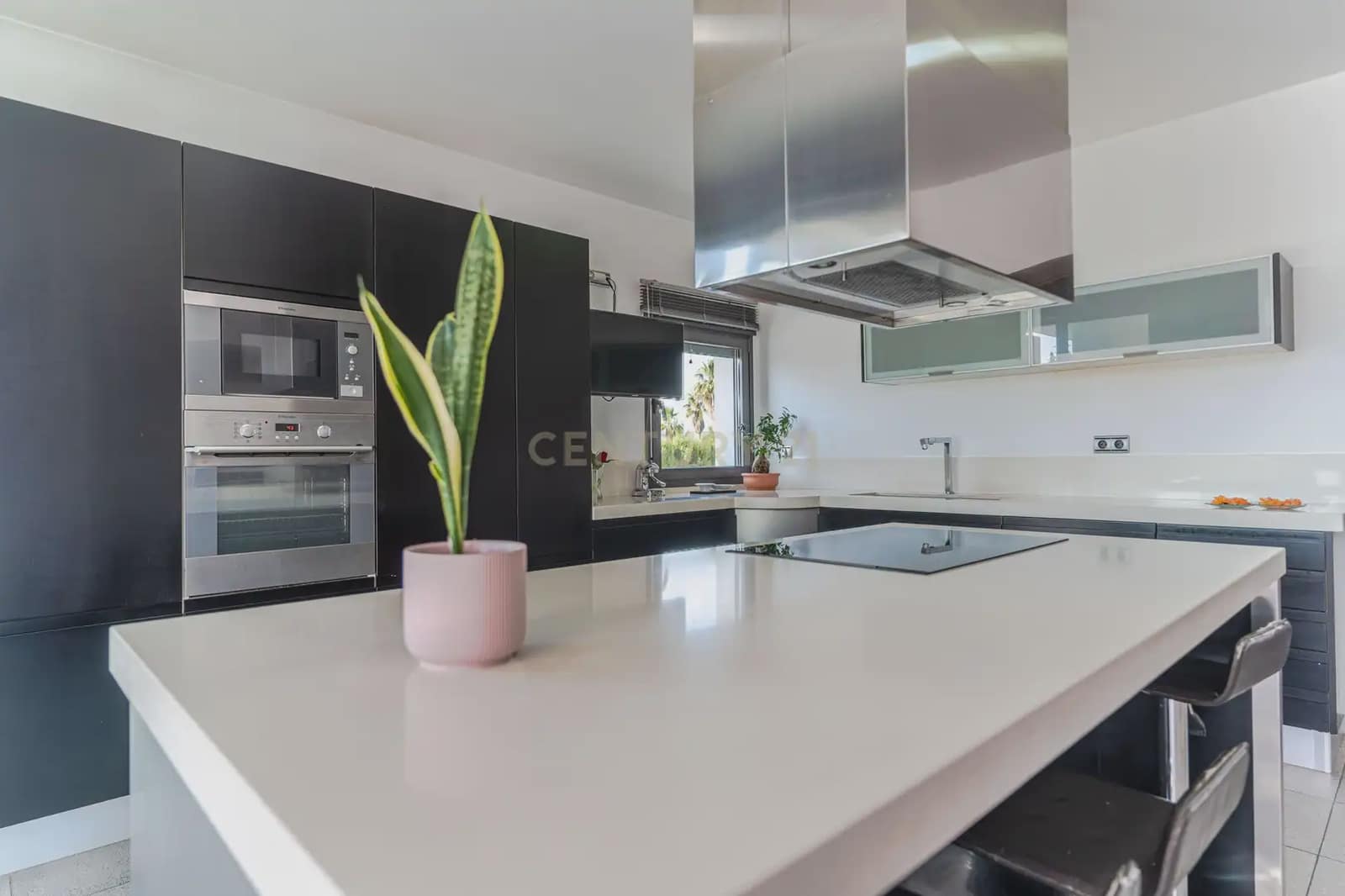 4 sovrum Villa till salu i Gojar med pool garage - 950 000 € (Ref: 9914603)