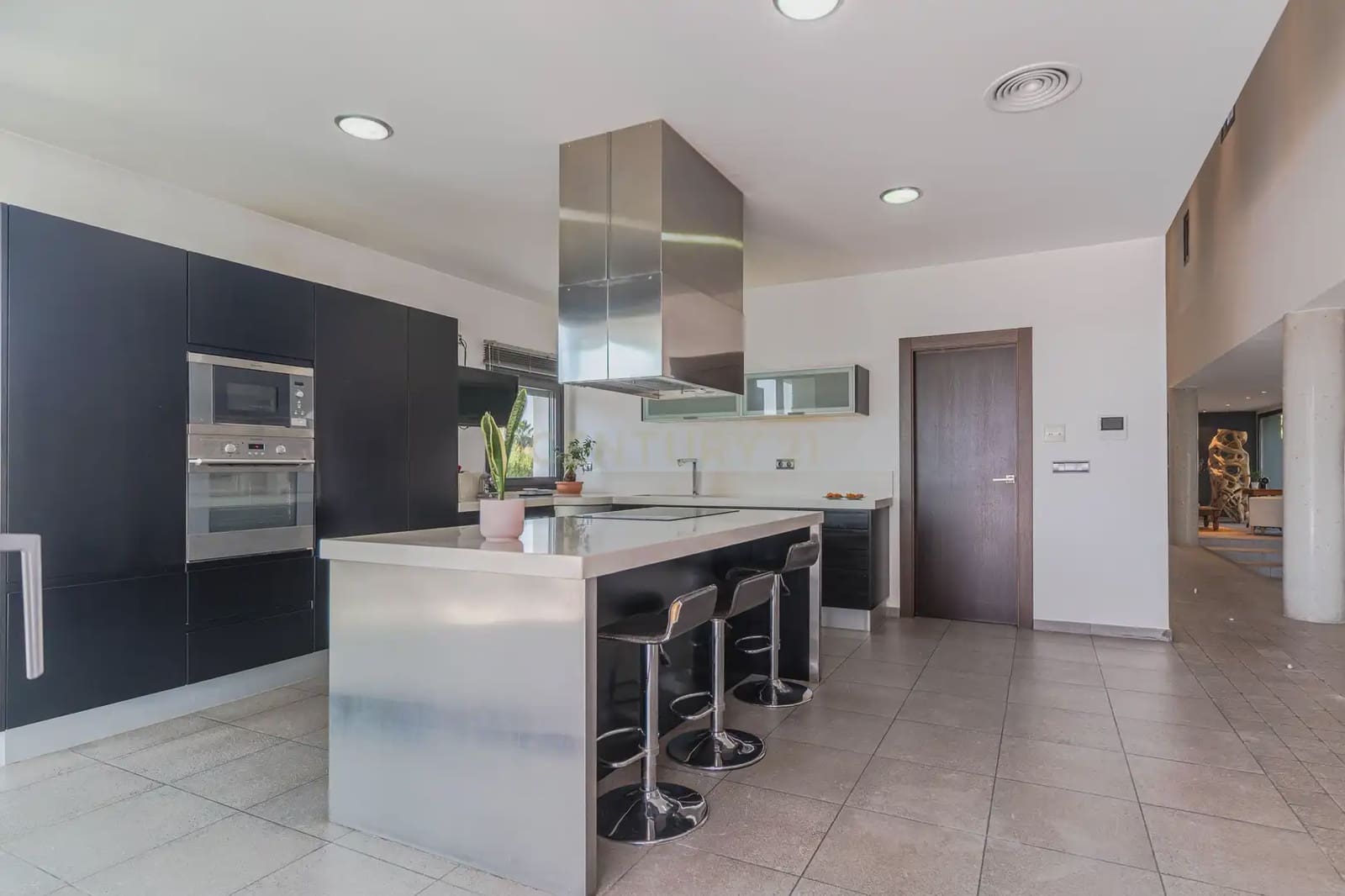 4 sovrum Villa till salu i Gojar med pool garage - 950 000 € (Ref: 9914603)