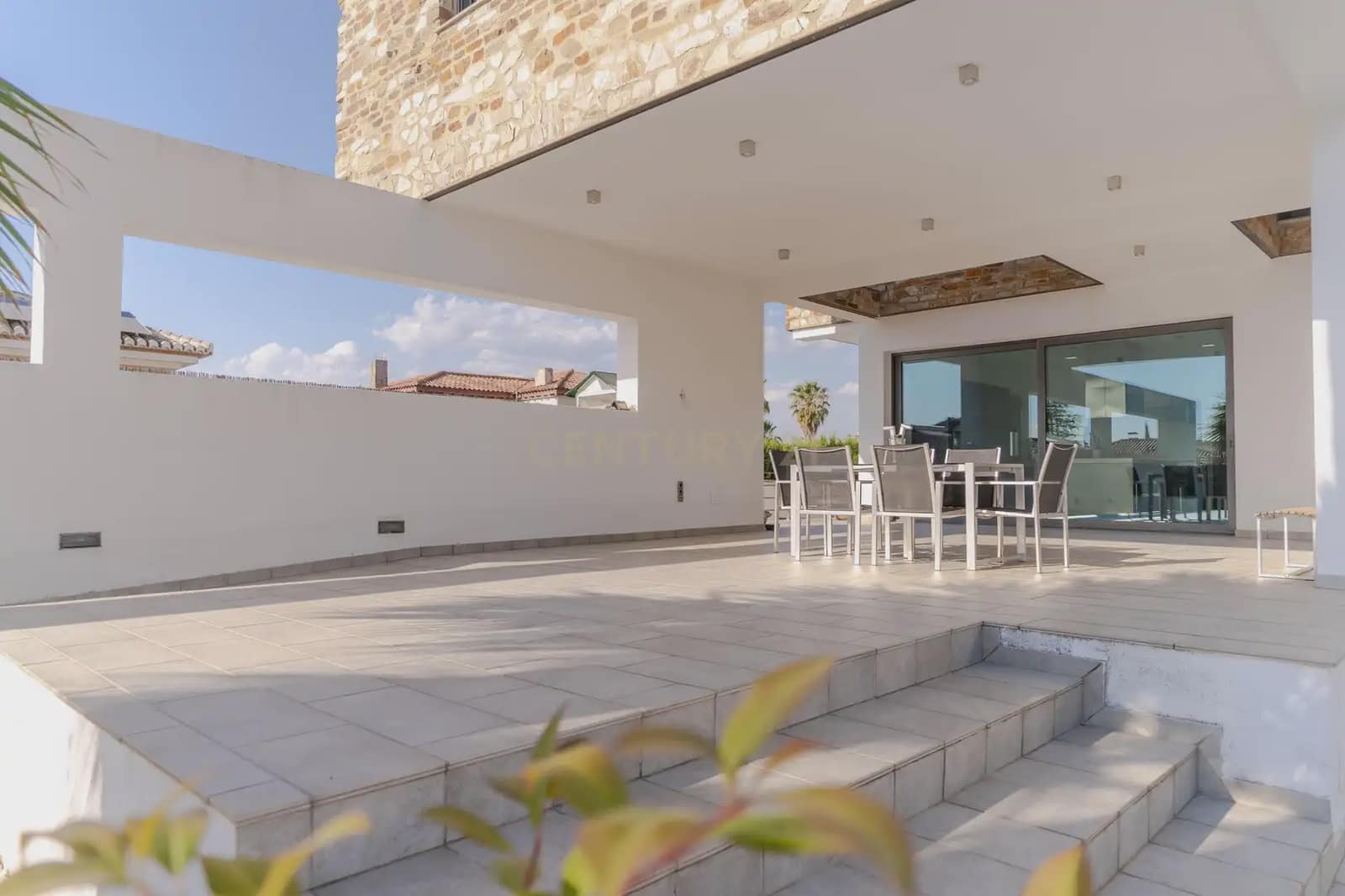 4 sovrum Villa till salu i Gojar med pool garage - 950 000 € (Ref: 9914603)