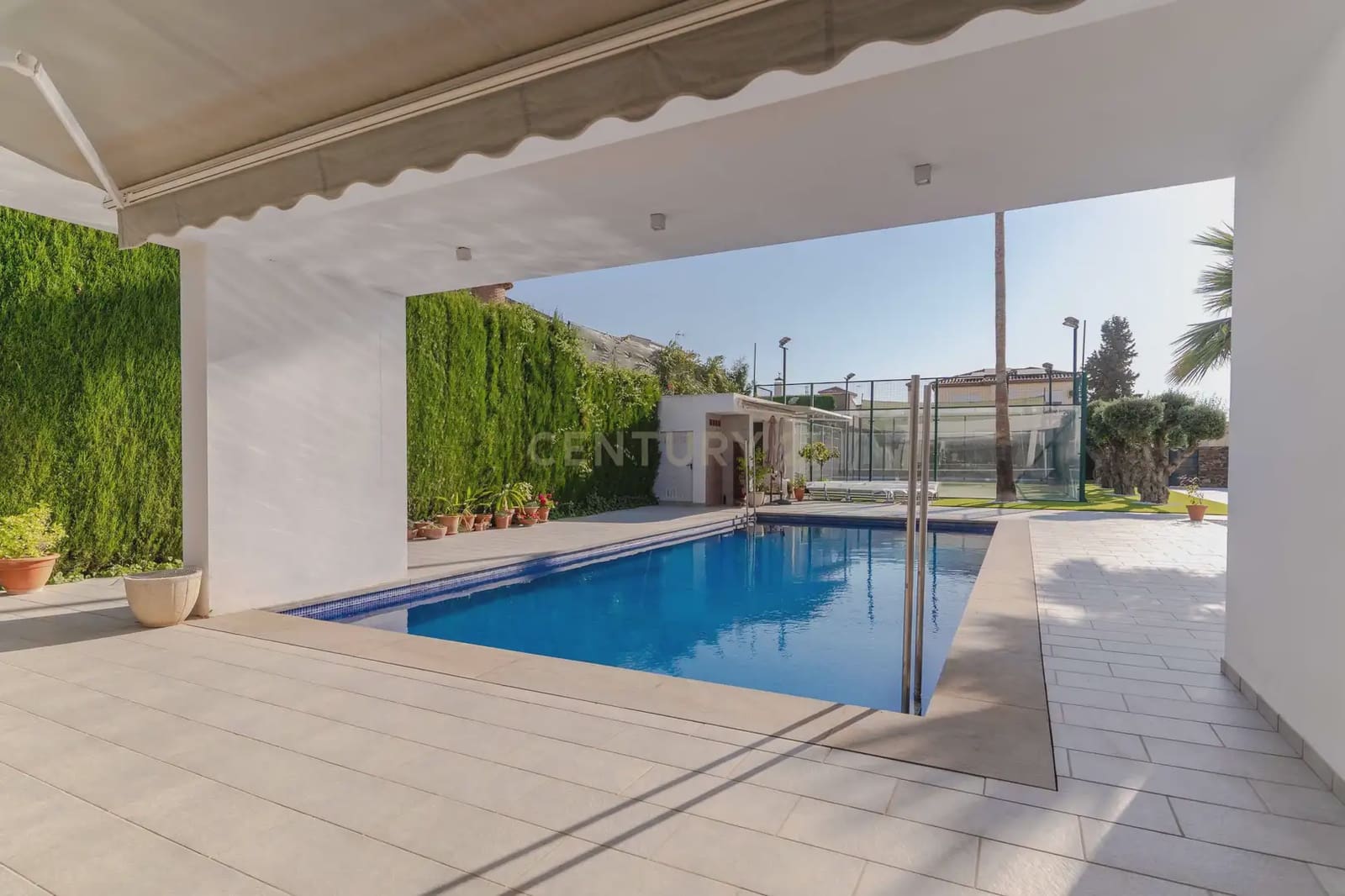 4 sovrum Villa till salu i Gojar med pool garage - 950 000 € (Ref: 9914603)