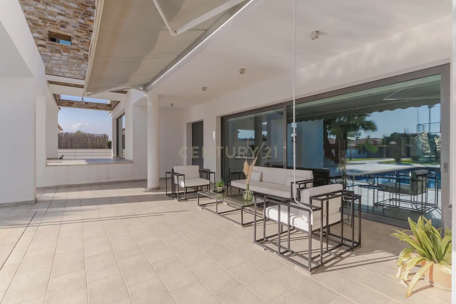4 sovrum Villa till salu i Gojar med pool garage - 950 000 € (Ref: 9914603)