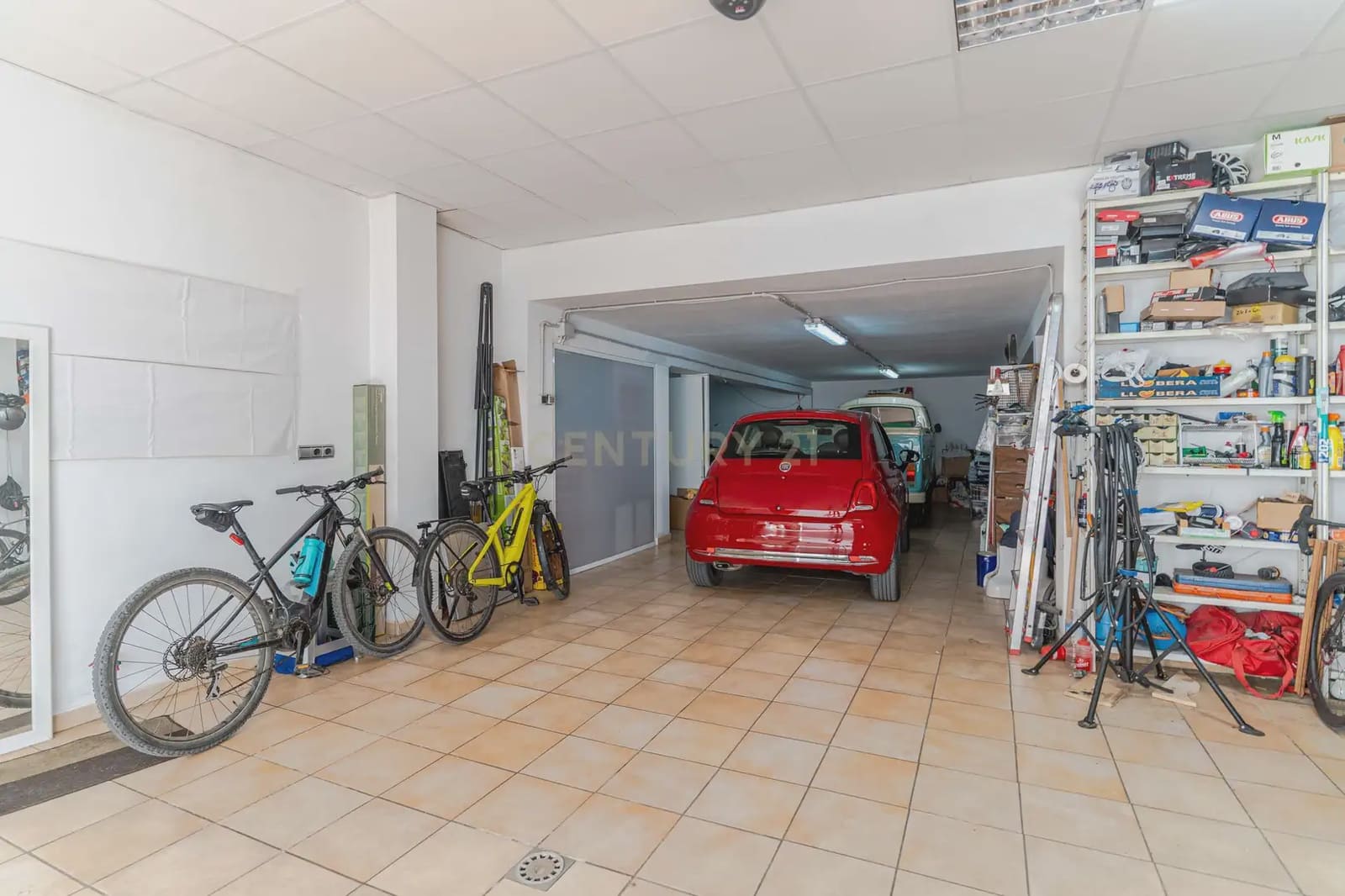 4 sovrum Villa till salu i Gojar med pool garage - 950 000 € (Ref: 9914603)