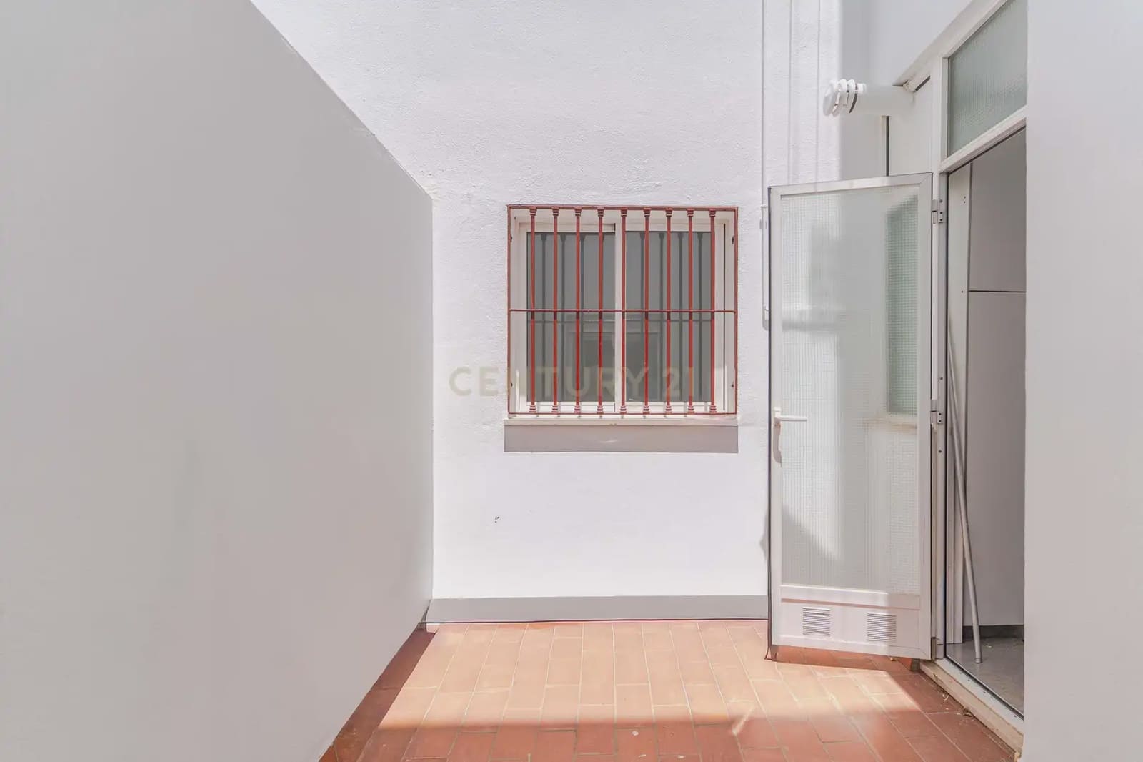 2 bedroom Apartment for sale in Salobrena - € 180,000 (Ref: 9918793)
