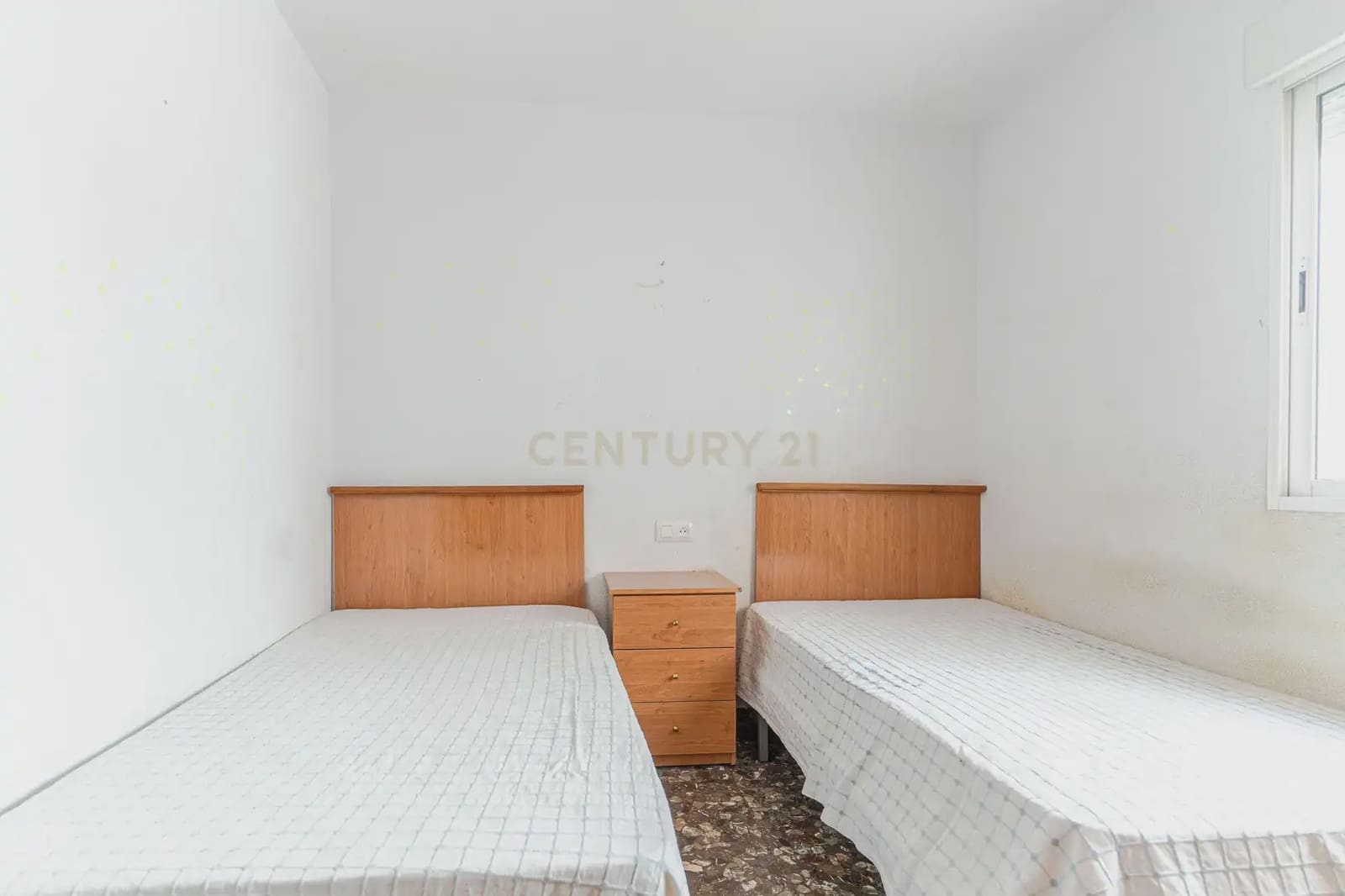 2 bedroom Apartment for sale in Salobrena - € 180,000 (Ref: 9918793)