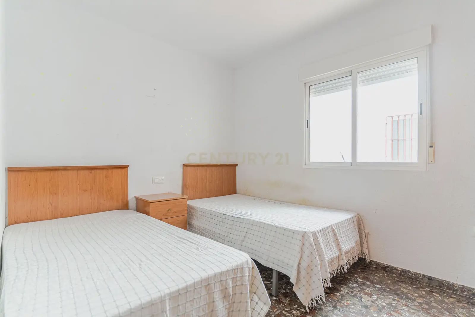 2 bedroom Apartment for sale in Salobrena - € 180,000 (Ref: 9918793)