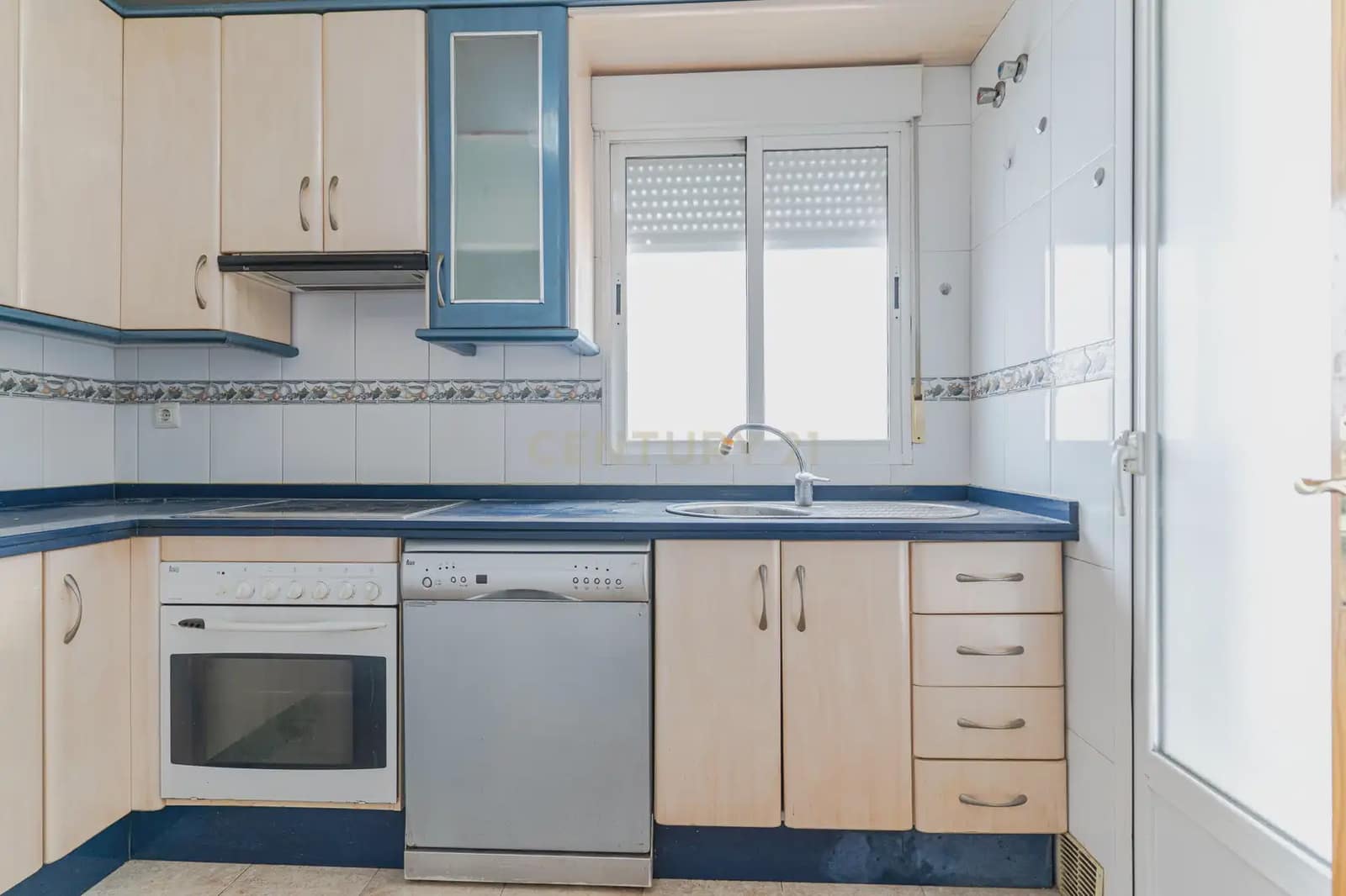 2 bedroom Apartment for sale in Salobrena - € 180,000 (Ref: 9918793)