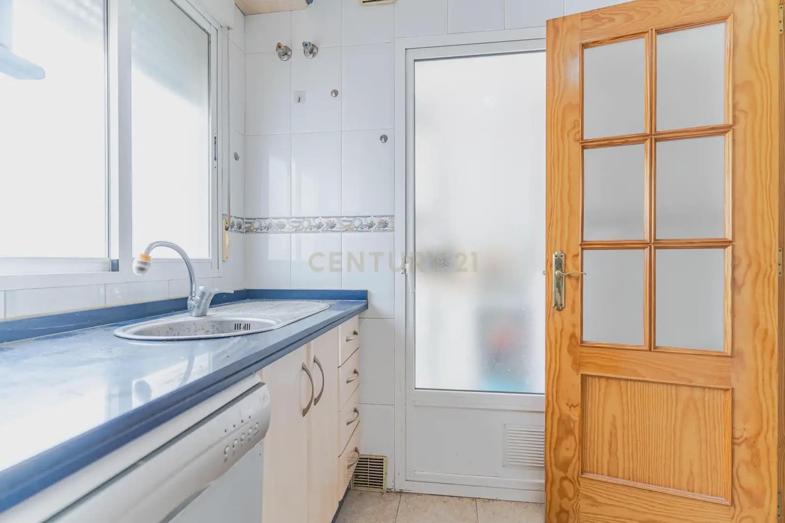 2 bedroom Apartment for sale in Salobrena - € 180,000 (Ref: 9918793)