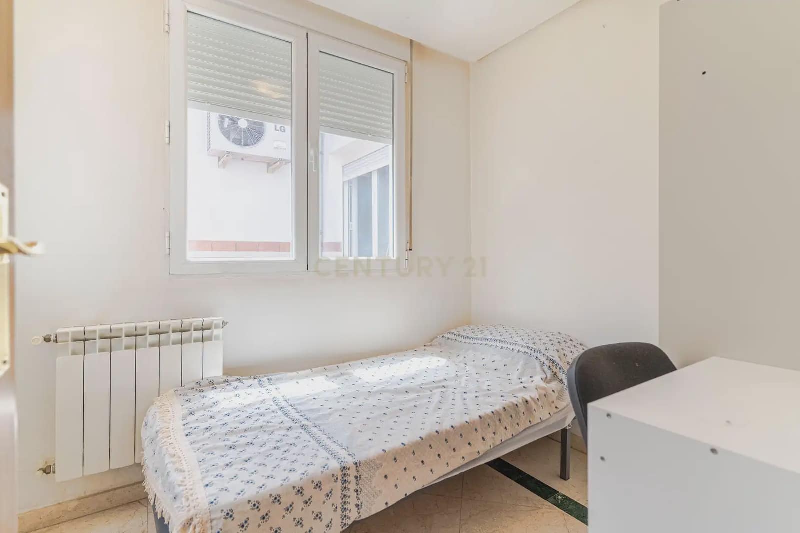 4 bedroom Penthouse for sale in Granada city - € 399,000 (Ref: 9919098)