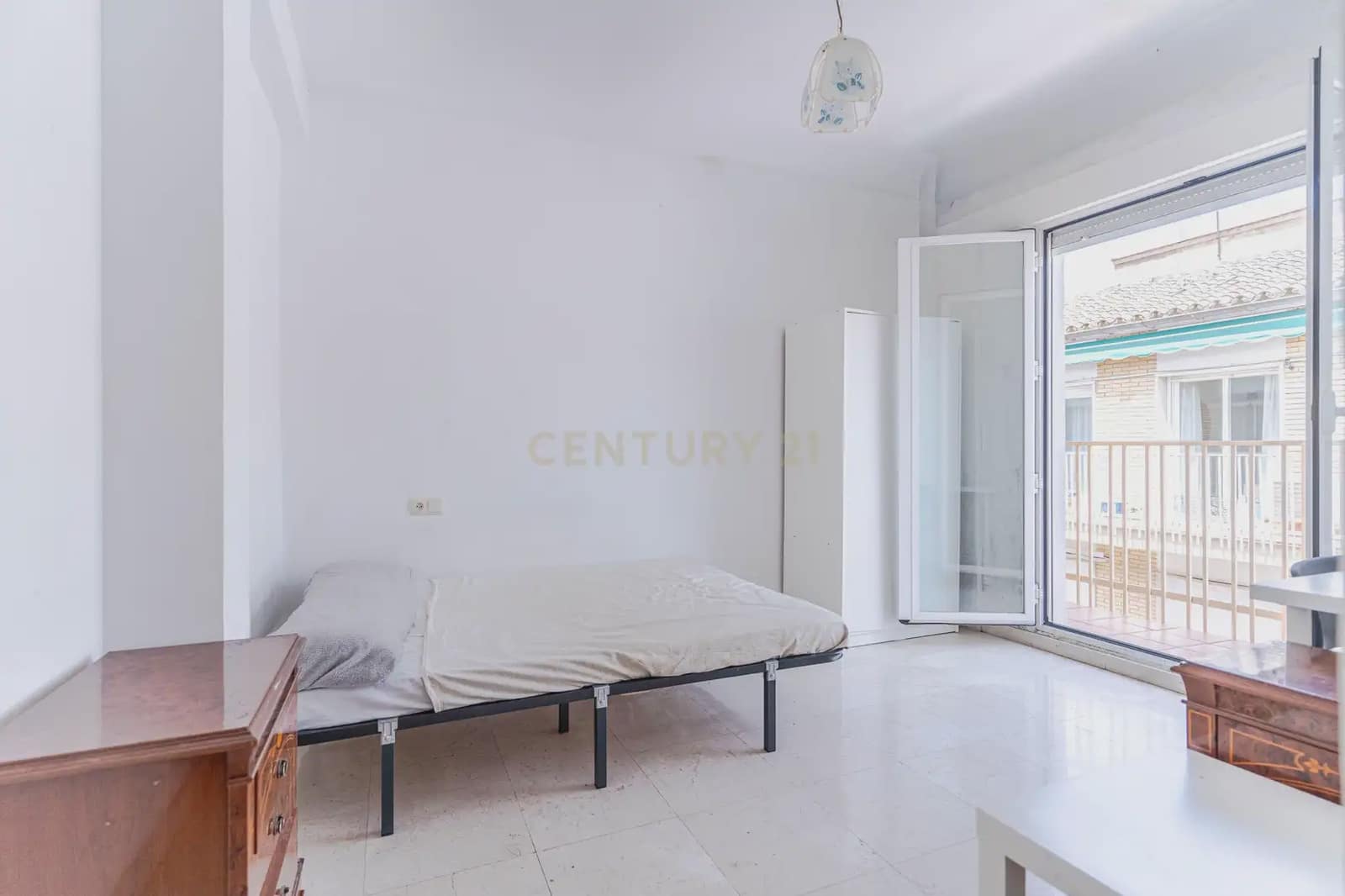 4 bedroom Penthouse for sale in Granada city - € 399,000 (Ref: 9919098)