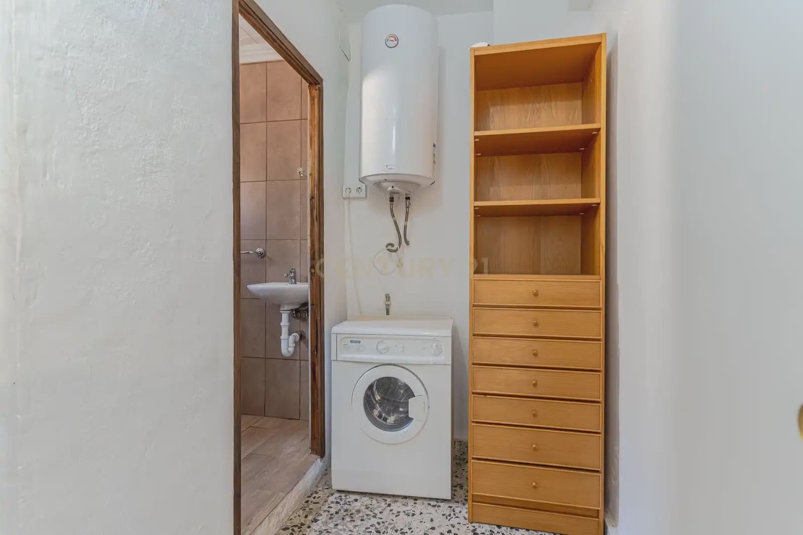 5 bedroom Finca/Country House for sale in El Pinar - € 85,000 (Ref: 9920937)