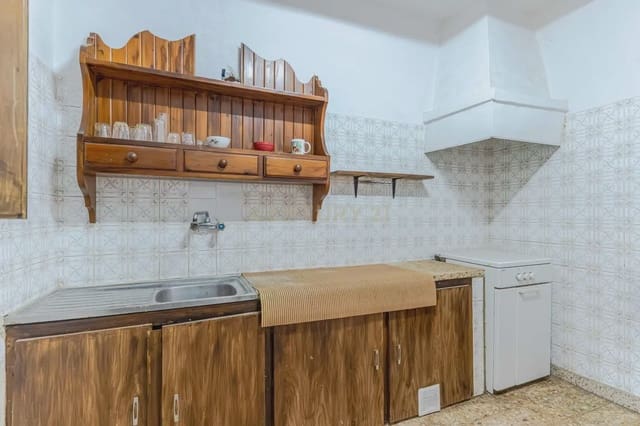 5 bedroom Finca/Country House for sale in El Pinar - € 85,000 (Ref: 9920937)