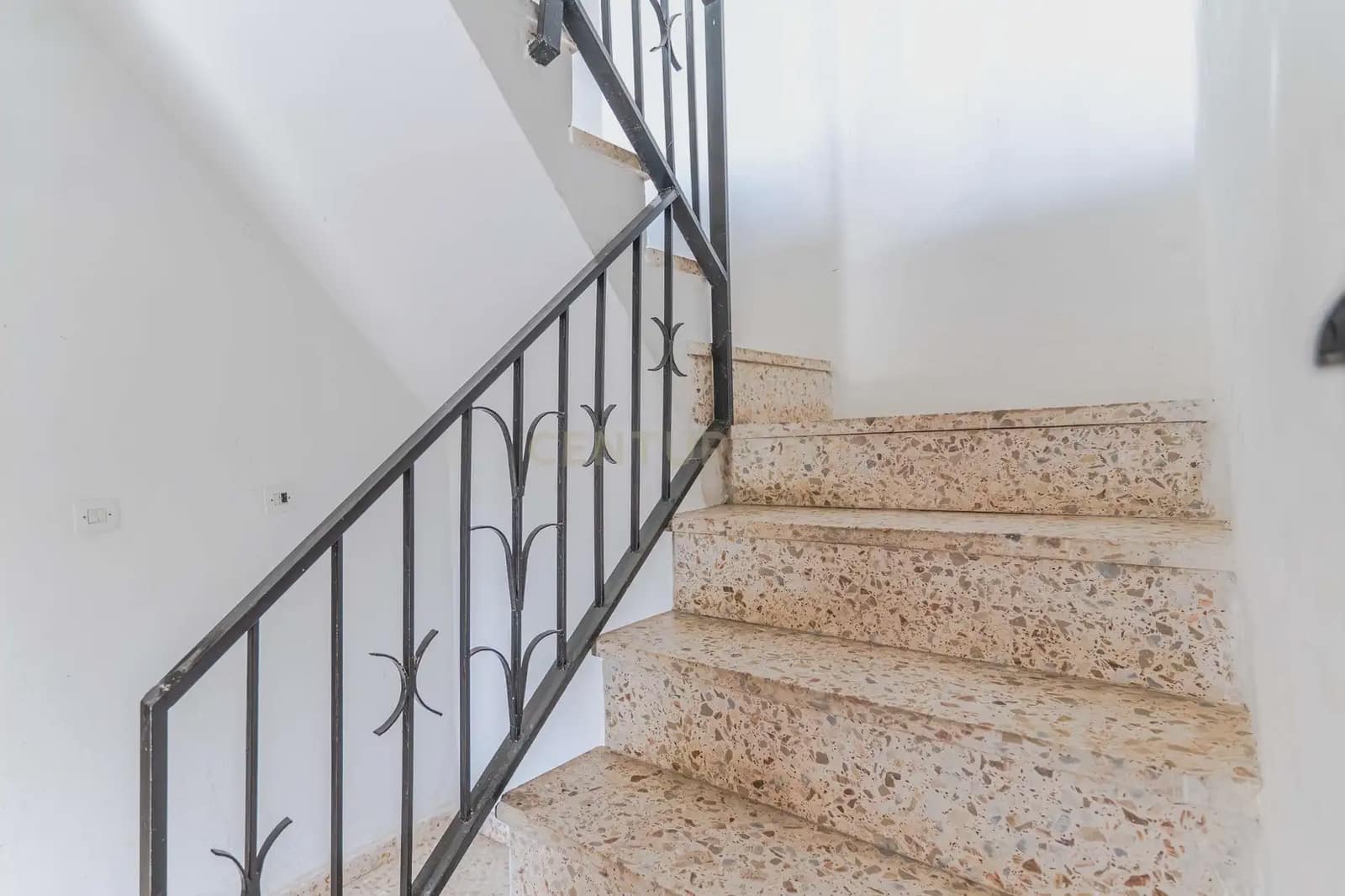 5 bedroom Finca/Country House for sale in El Pinar - € 85,000 (Ref: 9920937)