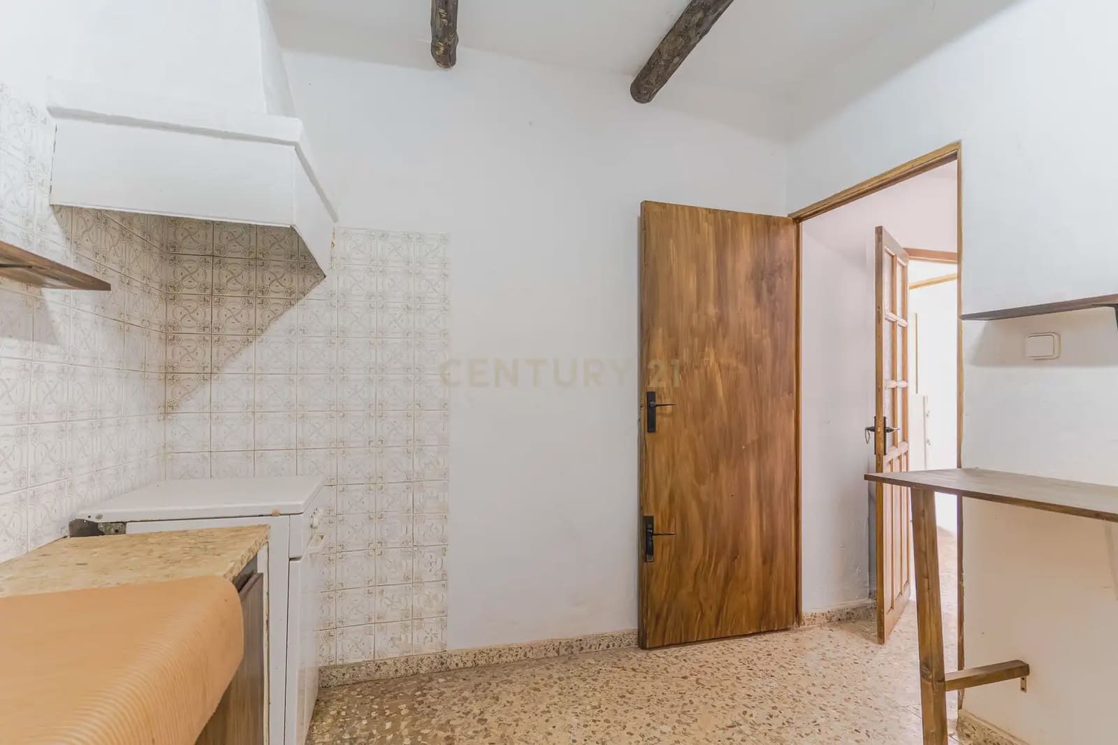 5 bedroom Finca/Country House for sale in El Pinar - € 85,000 (Ref: 9920937)