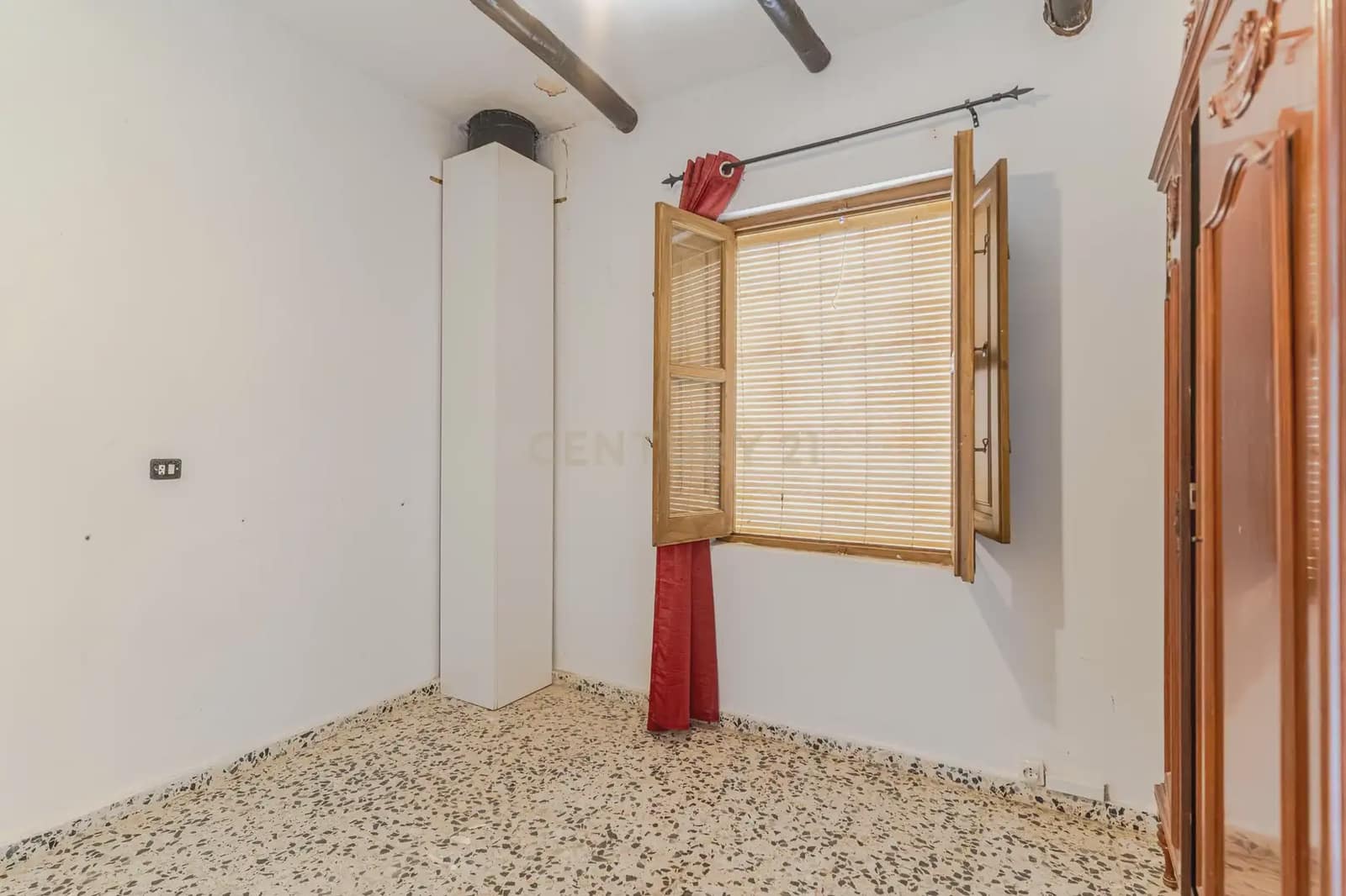 5 bedroom Finca/Country House for sale in El Pinar - € 85,000 (Ref: 9920937)