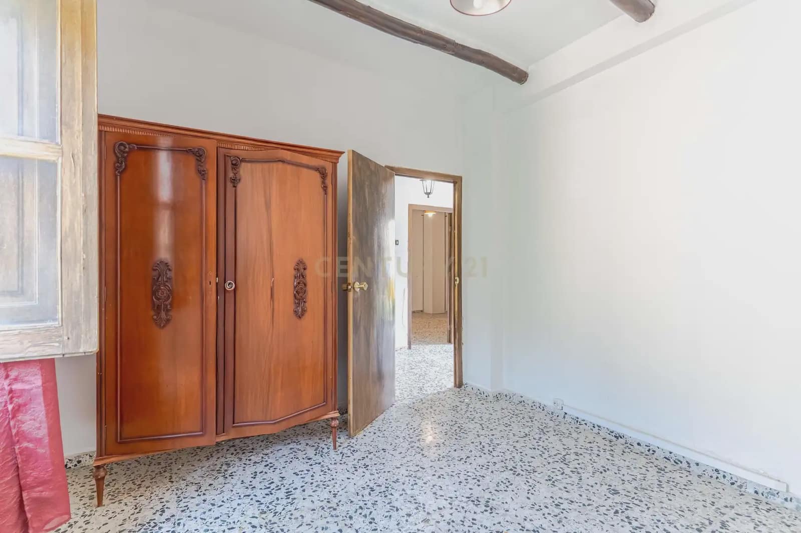 5 bedroom Finca/Country House for sale in El Pinar - € 85,000 (Ref: 9920937)