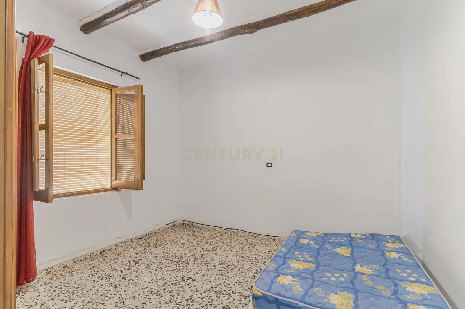 5 bedroom Finca/Country House for sale in El Pinar - € 85,000 (Ref: 9920937)