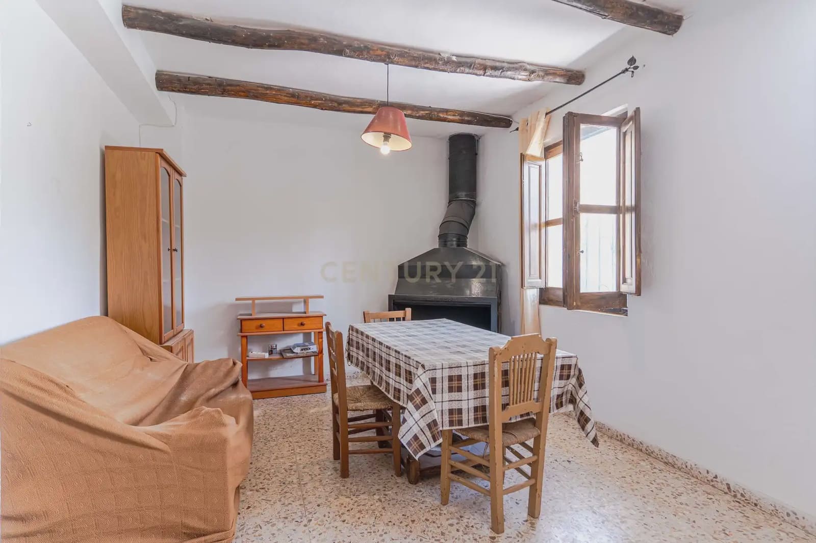 5 bedroom Finca/Country House for sale in El Pinar - € 85,000 (Ref: 9920937)