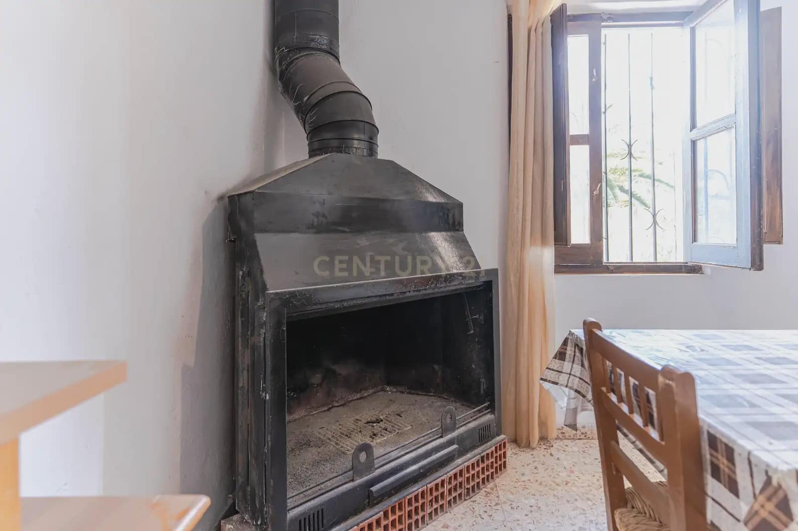 5 bedroom Finca/Country House for sale in El Pinar - € 85,000 (Ref: 9920937)