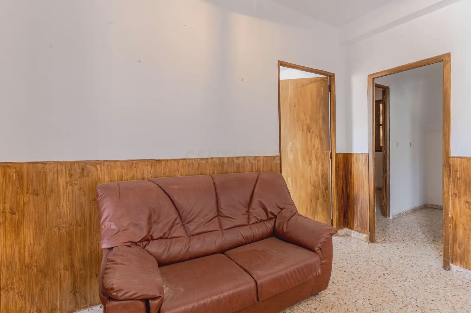 5 bedroom Finca/Country House for sale in El Pinar - € 85,000 (Ref: 9920937)