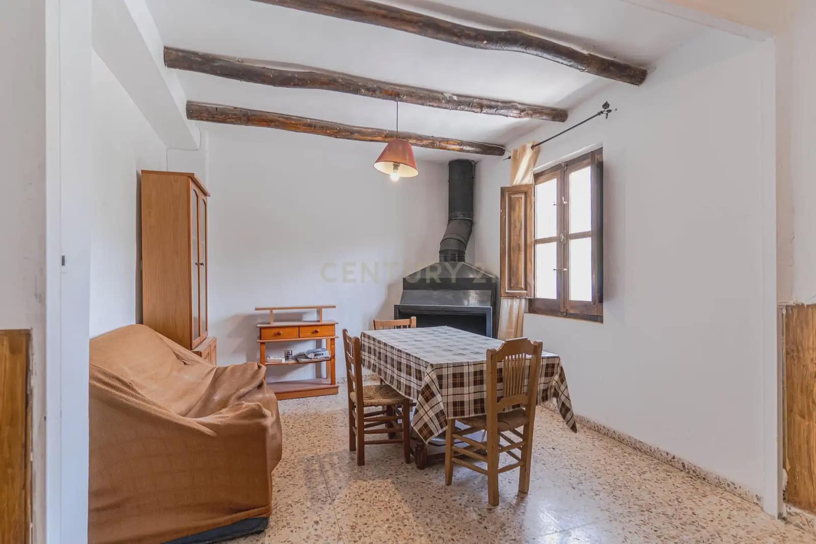 5 bedroom Finca/Country House for sale in El Pinar - € 85,000 (Ref: 9920937)