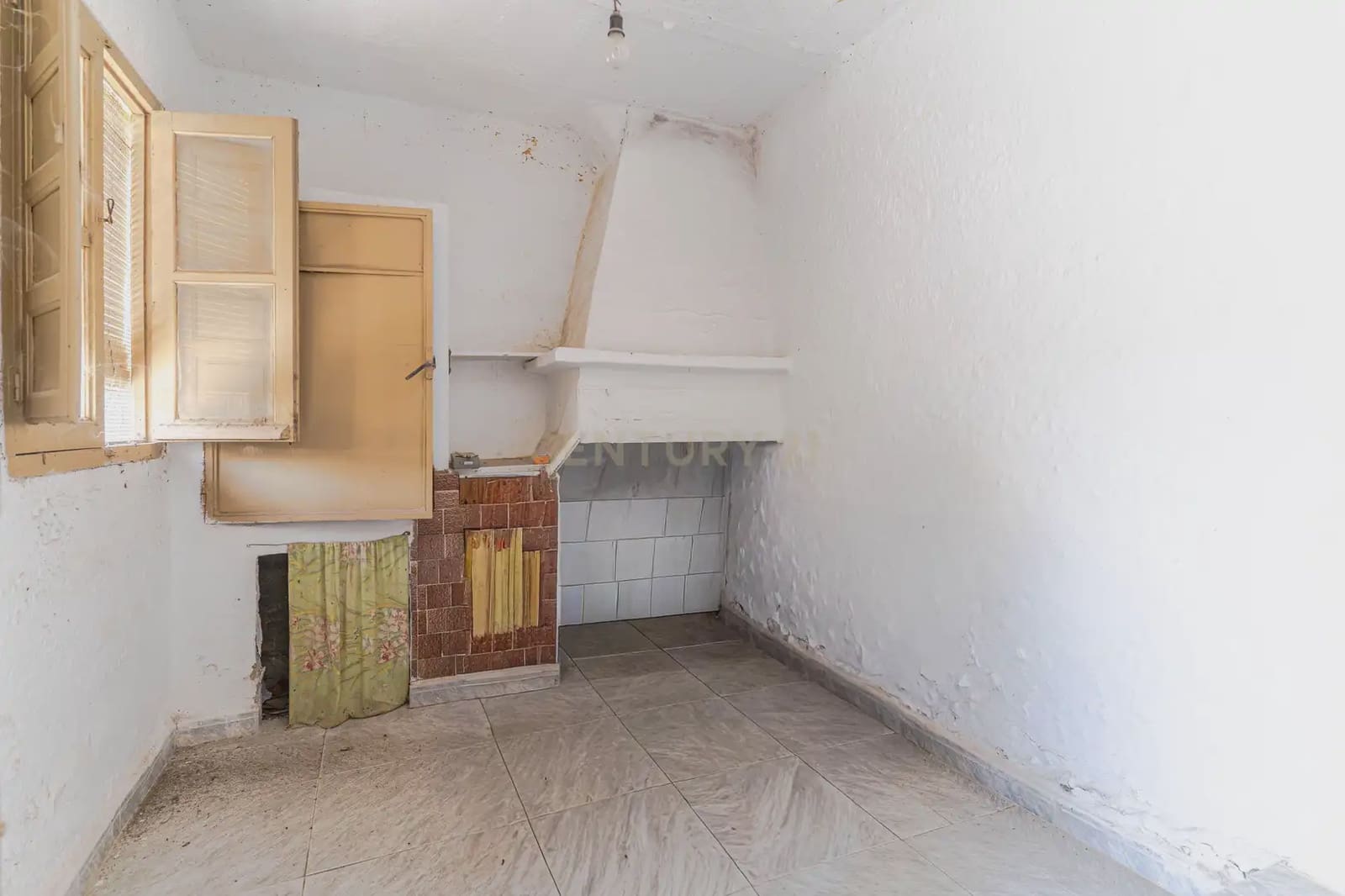 5 bedroom Finca/Country House for sale in El Pinar - € 85,000 (Ref: 9920937)