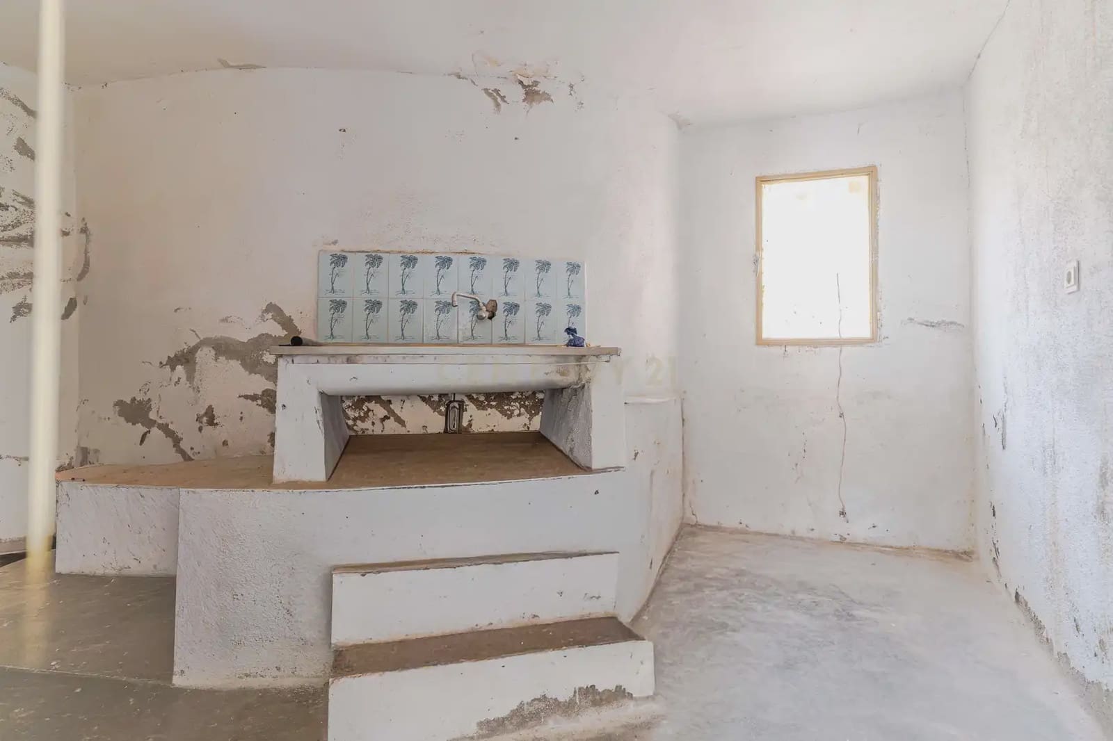 5 bedroom Finca/Country House for sale in El Pinar - € 85,000 (Ref: 9920937)