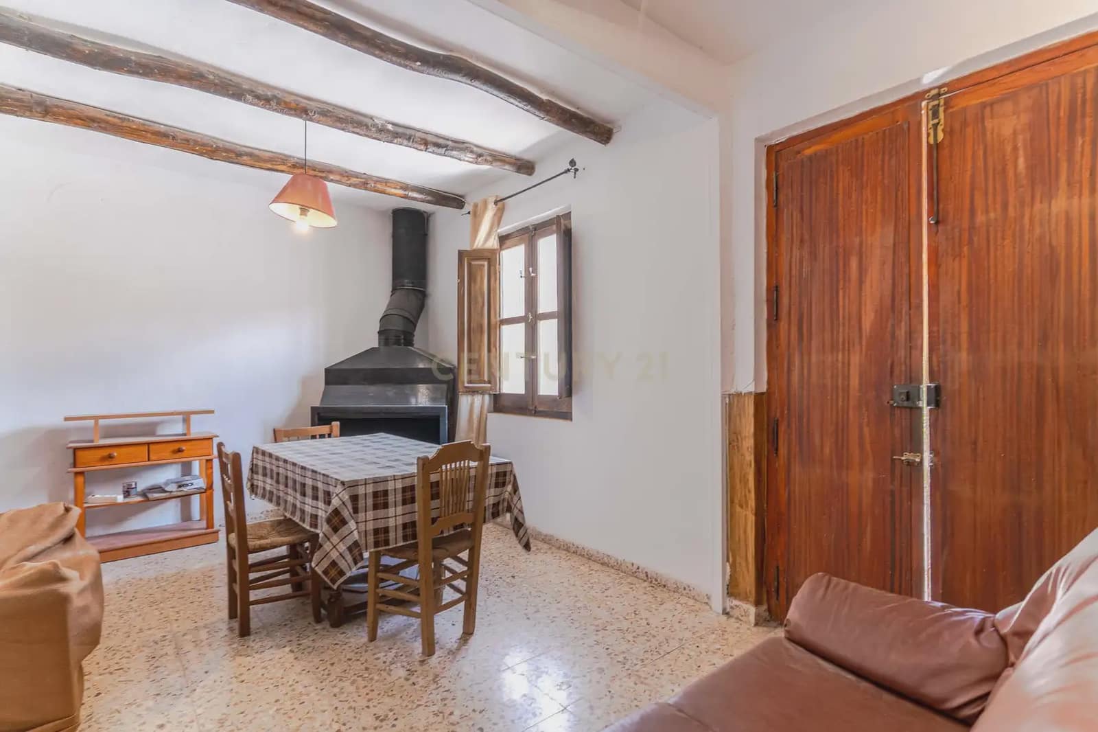 5 bedroom Finca/Country House for sale in El Pinar - € 85,000 (Ref: 9920937)