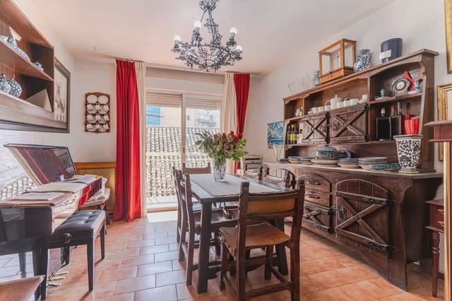 7 soverom Leilighet til salgs i Centro - Sagrario, Granada by - € 570 000 (Ref: 9935010)