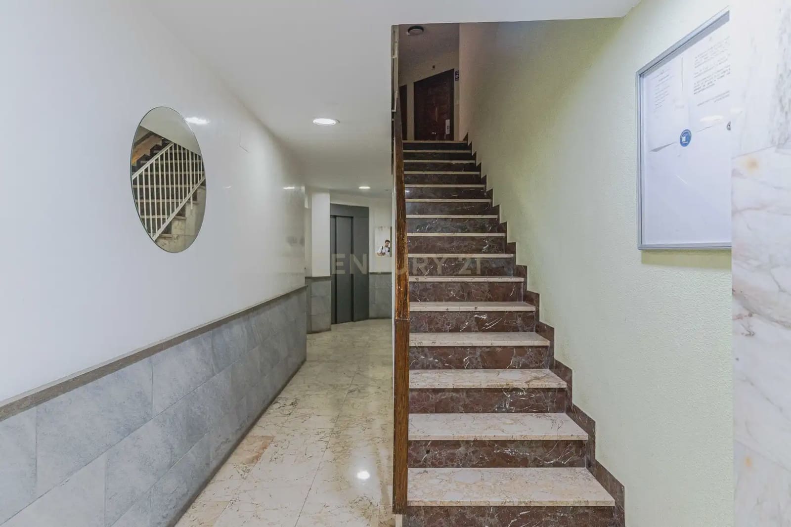 7 soverom Leilighet til salgs i Granada by - € 570 000 (Ref: 9935010)