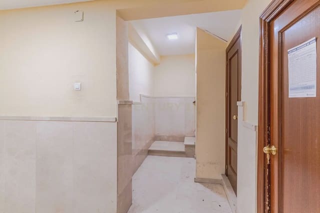 2 quarto Apartamento para venda em Centro - Sagrario, Granada cidade - 240 000 € (Ref: 9935011)