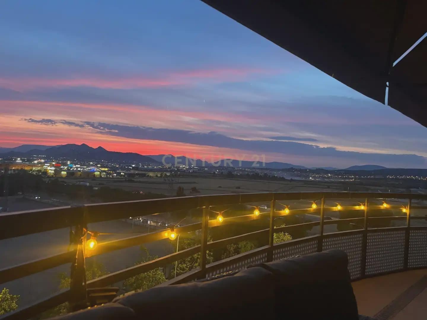 2 soveværelse Penthouse til salg i Granada by med swimmingpool garage - € 217.000 (Ref: 9937383)