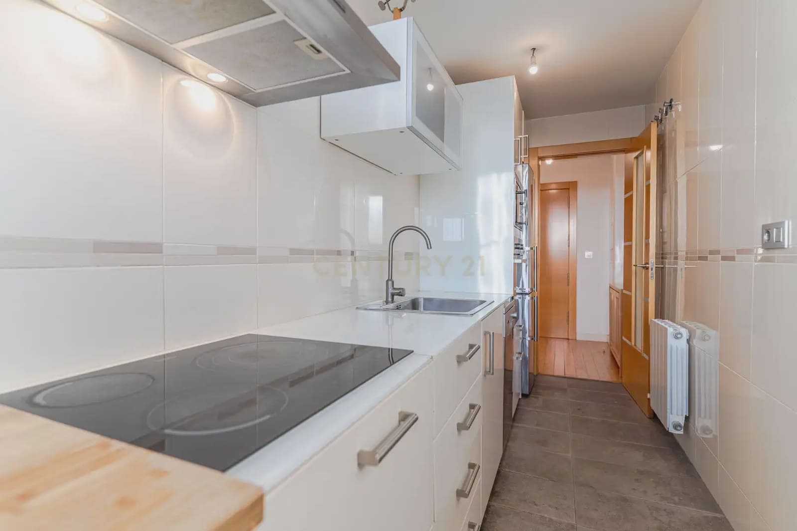 2 soveværelse Penthouse til salg i Granada by med swimmingpool garage - € 217.000 (Ref: 9937383)