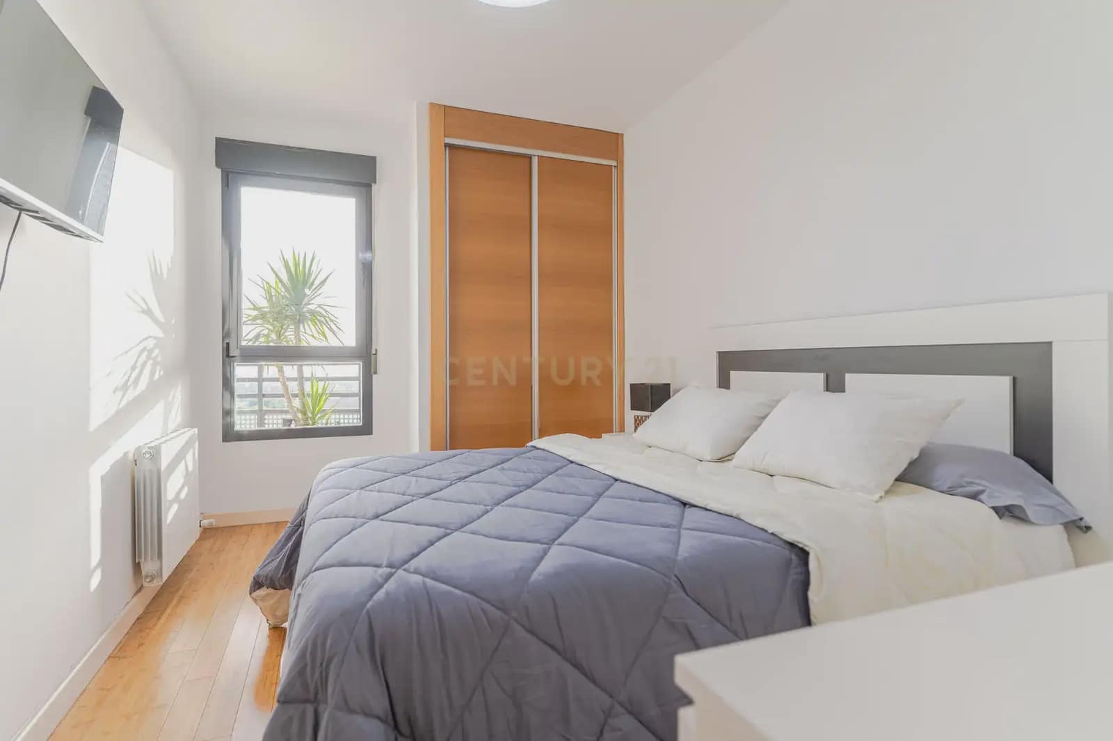 2 soveværelse Penthouse til salg i Granada by med swimmingpool garage - € 217.000 (Ref: 9937383)