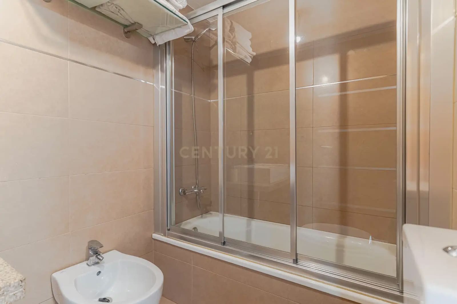 2 soveværelse Penthouse til salg i Granada by med swimmingpool garage - € 217.000 (Ref: 9937383)