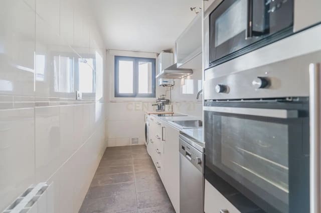 2 soveværelse Penthouse til salg i Poligono Cartuja - La Paz, Granada by med swimmingpool garage - € 217.000 (Ref: 9937383)