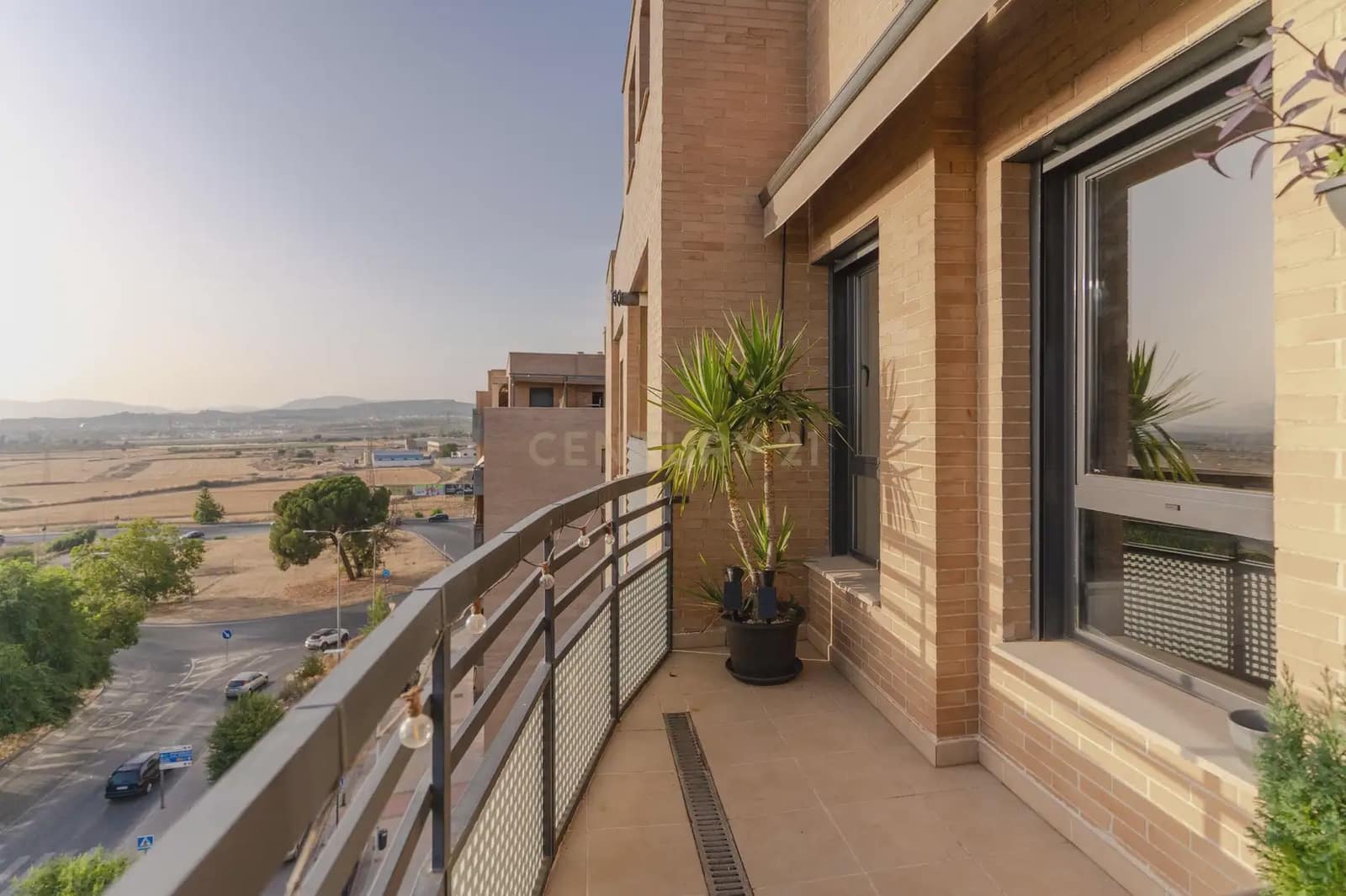 2 soveværelse Penthouse til salg i Granada by med swimmingpool garage - € 217.000 (Ref: 9937383)