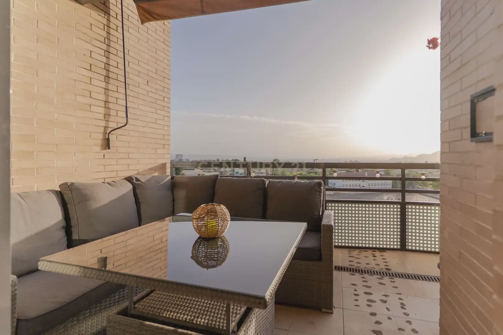 2 soveværelse Penthouse til salg i Granada by med swimmingpool garage - € 217.000 (Ref: 9937383)