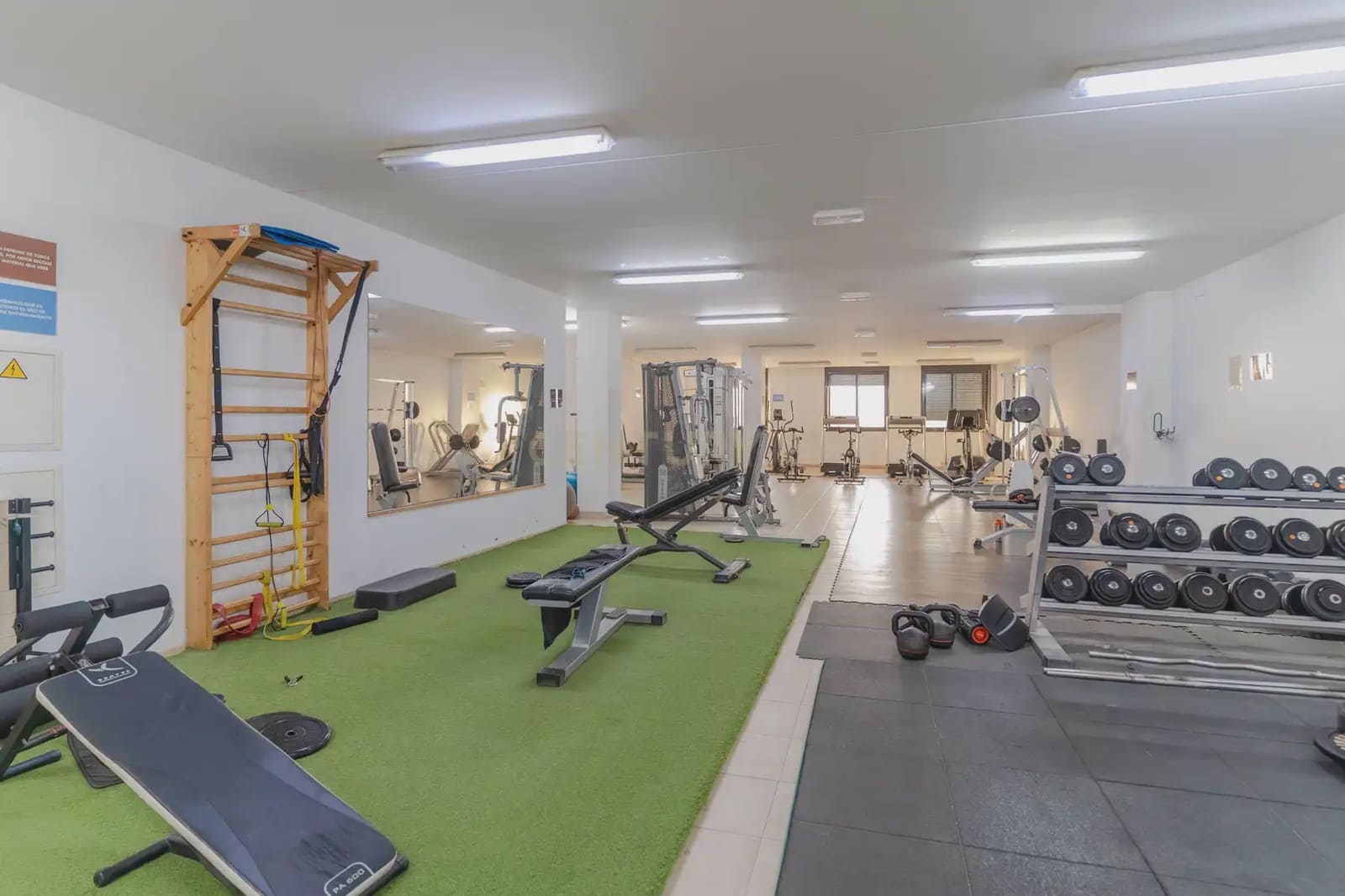 2 soveværelse Penthouse til salg i Granada by med swimmingpool garage - € 217.000 (Ref: 9937383)