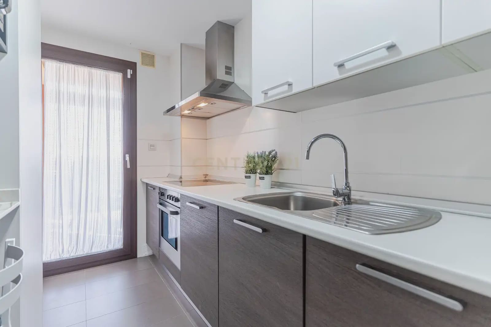 2 soveværelse Lejlighed til salg i Motril med swimmingpool garage - € 339.000 (Ref: 9938583)
