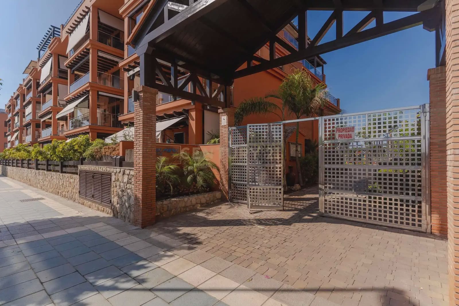 2 soveværelse Lejlighed til salg i Motril med swimmingpool garage - € 339.000 (Ref: 9938583)