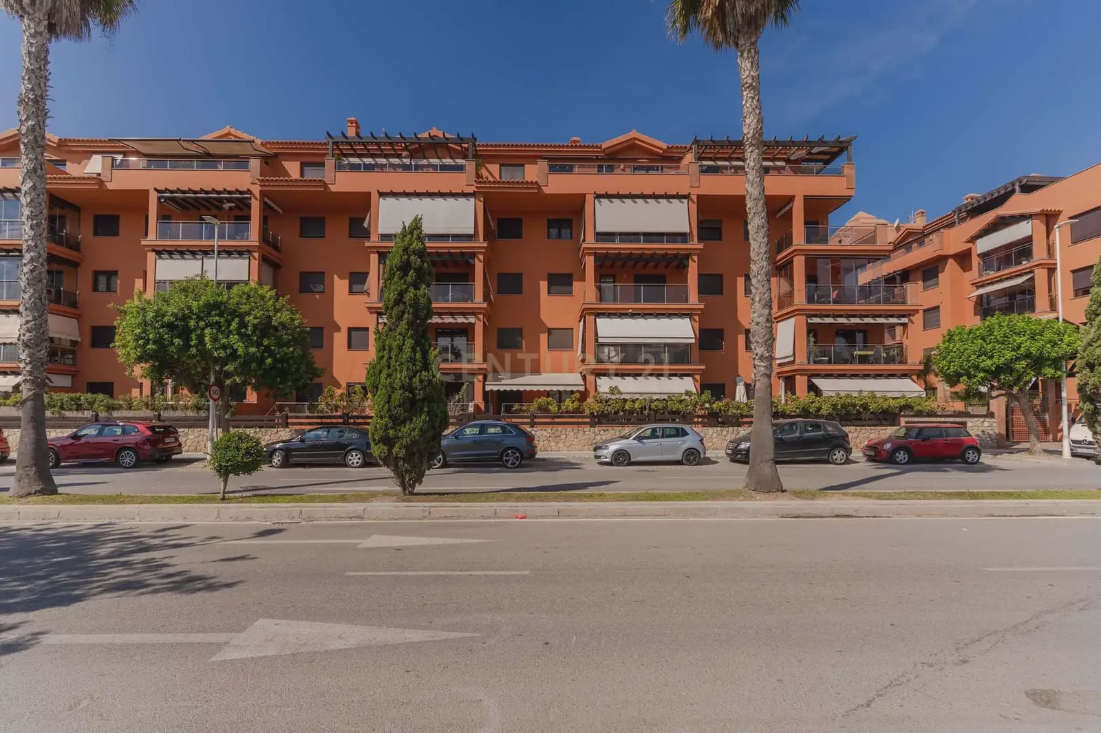 2 soveværelse Lejlighed til salg i Motril med swimmingpool garage - € 339.000 (Ref: 9938583)