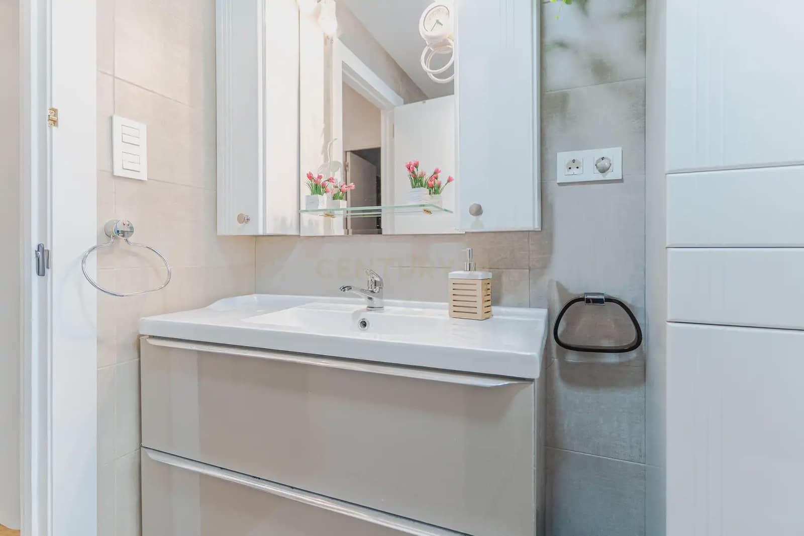 4 soveværelse Lejlighed til salg i Monachil med swimmingpool - € 229.000 (Ref: 9944719)
