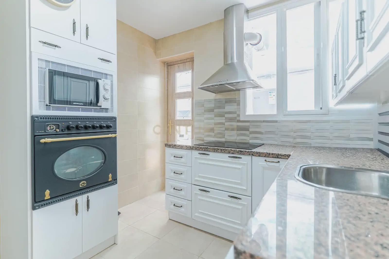 4 soveværelse Lejlighed til salg i Monachil med swimmingpool - € 229.000 (Ref: 9944719)