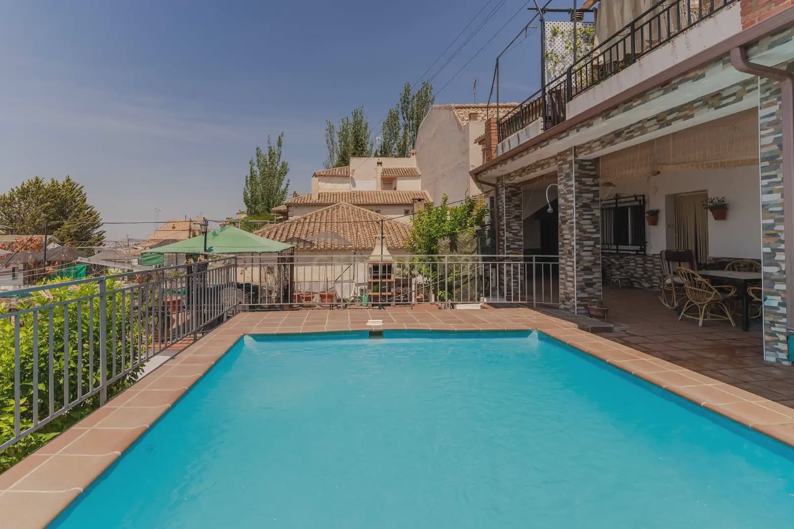 4 soveværelse Lejlighed til salg i Monachil med swimmingpool - € 229.000 (Ref: 9944719)