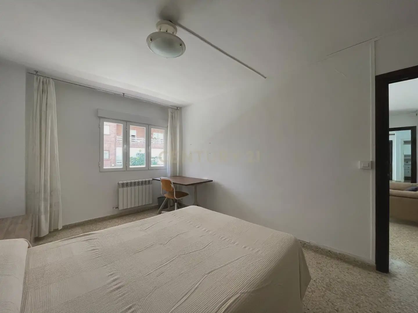 4 soverom Leilighet til leie i Granada by - € 1 250 (Ref: 9946622)