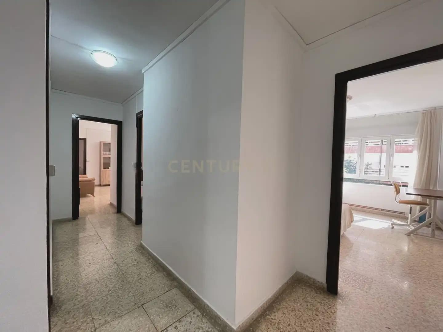 4 soverom Leilighet til leie i Granada by - € 1 250 (Ref: 9946622)