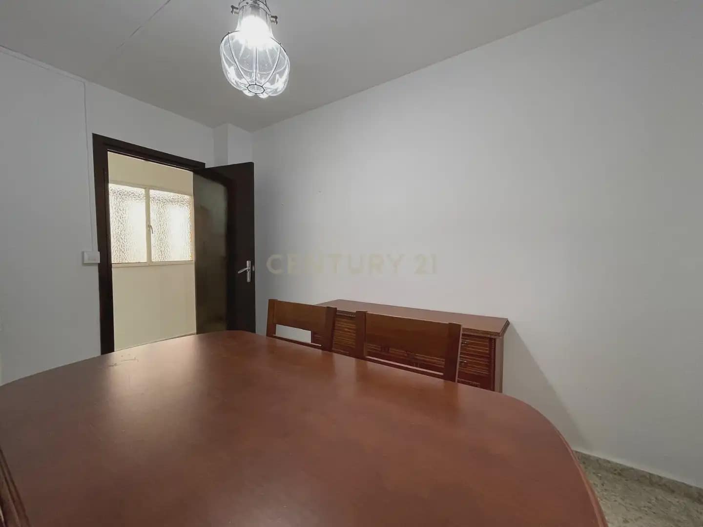 4 soverom Leilighet til leie i Granada by - € 1 250 (Ref: 9946622)